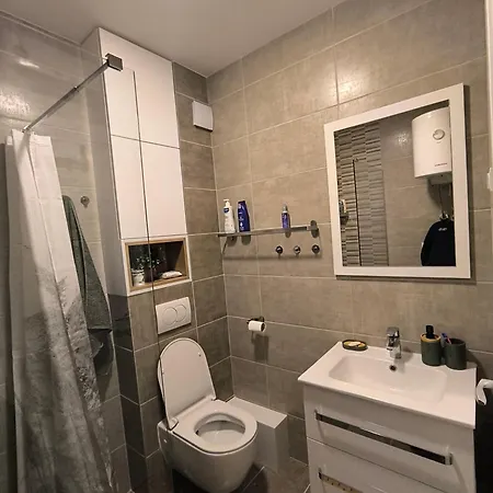Apartment Comodo 